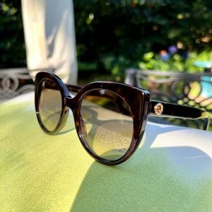 GUCCI
Brown Gradient Cat-Eye Ladies Sunglasses